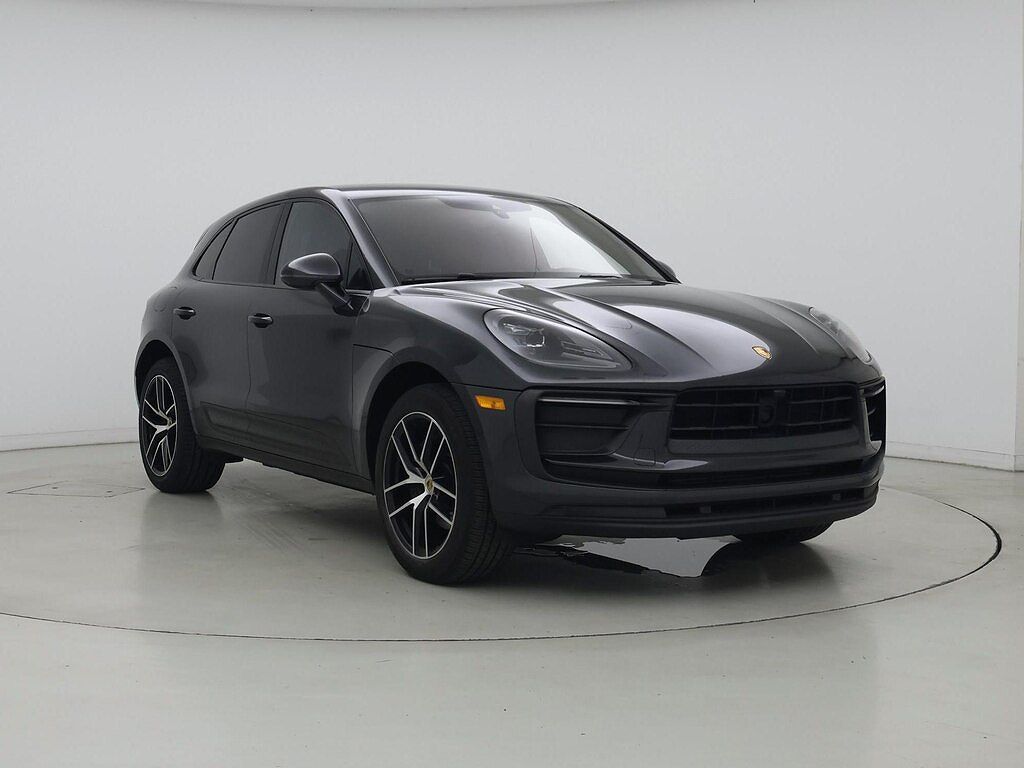 2022 Porsche Macan