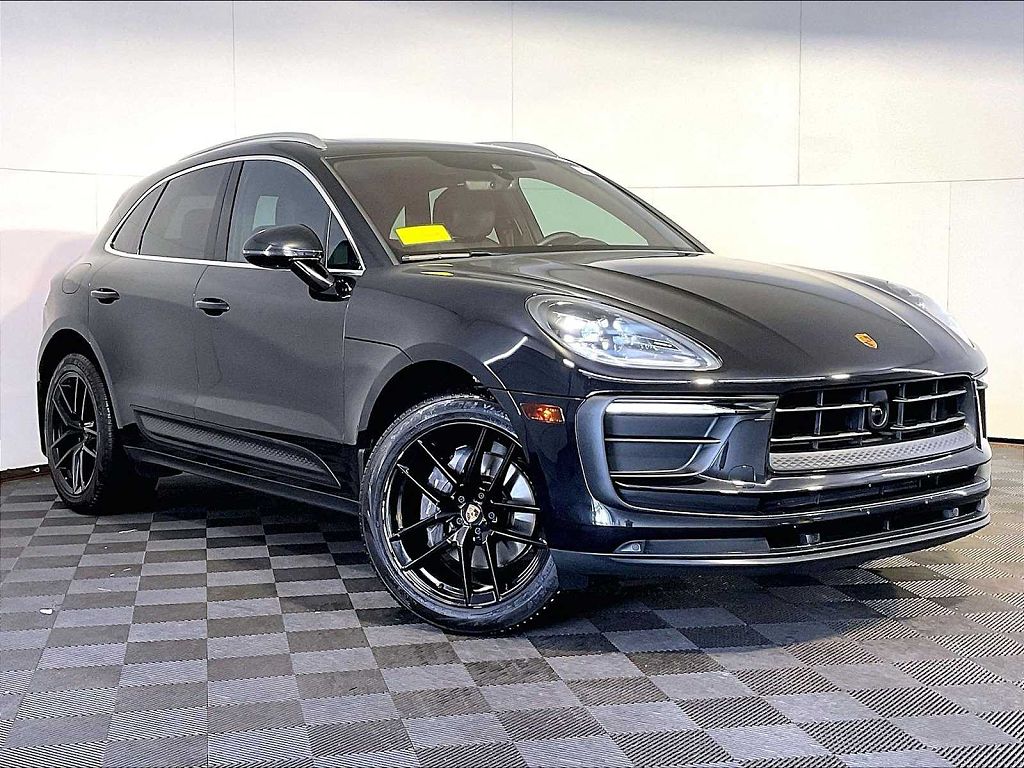 2022 Porsche Macan