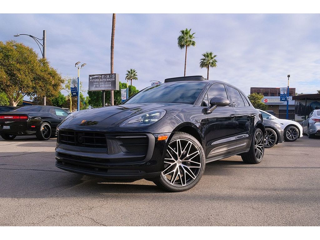 2023 Porsche Macan T