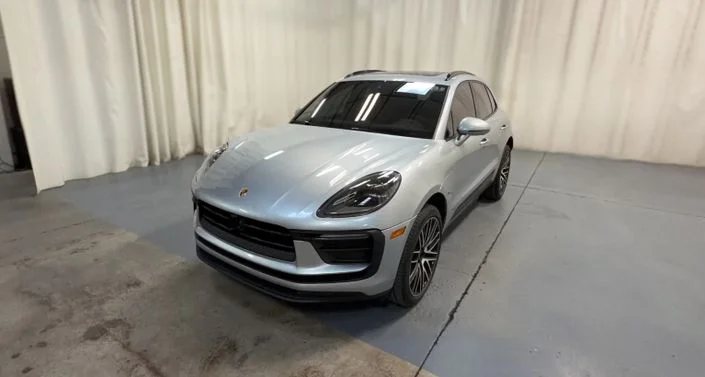 2024 Porsche Macan T