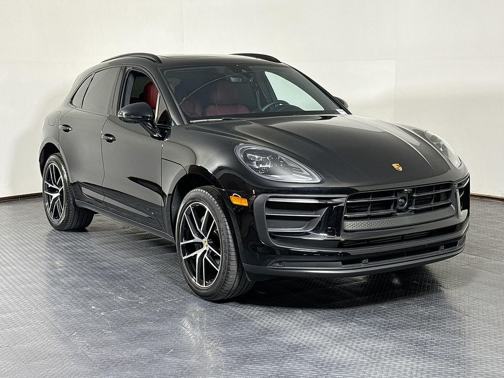 2025 Porsche Macan