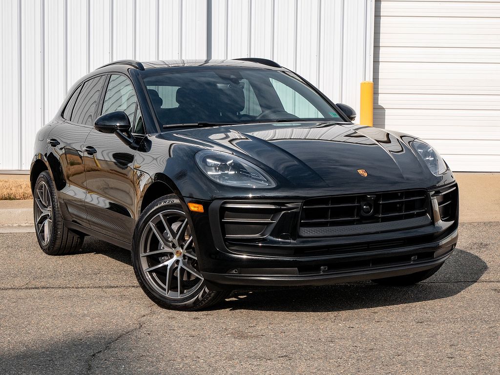 2025 Porsche Macan