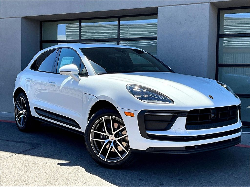 2025 Porsche Macan