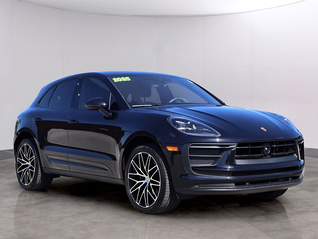 2025 Porsche Macan