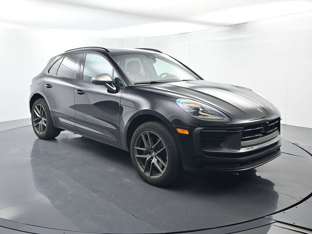 2025 Porsche Macan