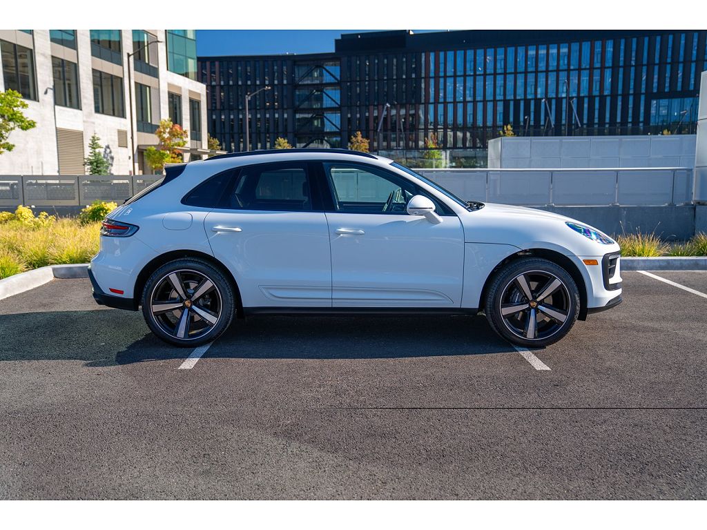 2026 Porsche Macan