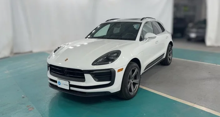 2023 Porsche Macan T