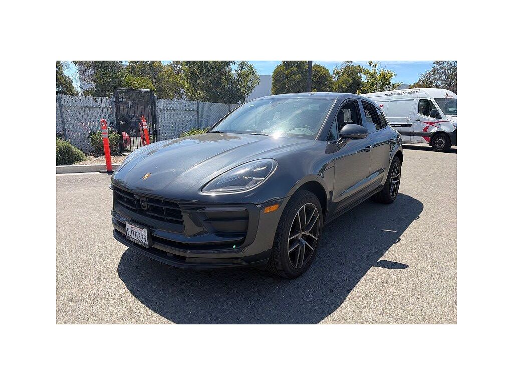 2023 Porsche Macan