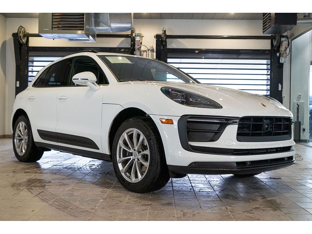 2026 Porsche Macan