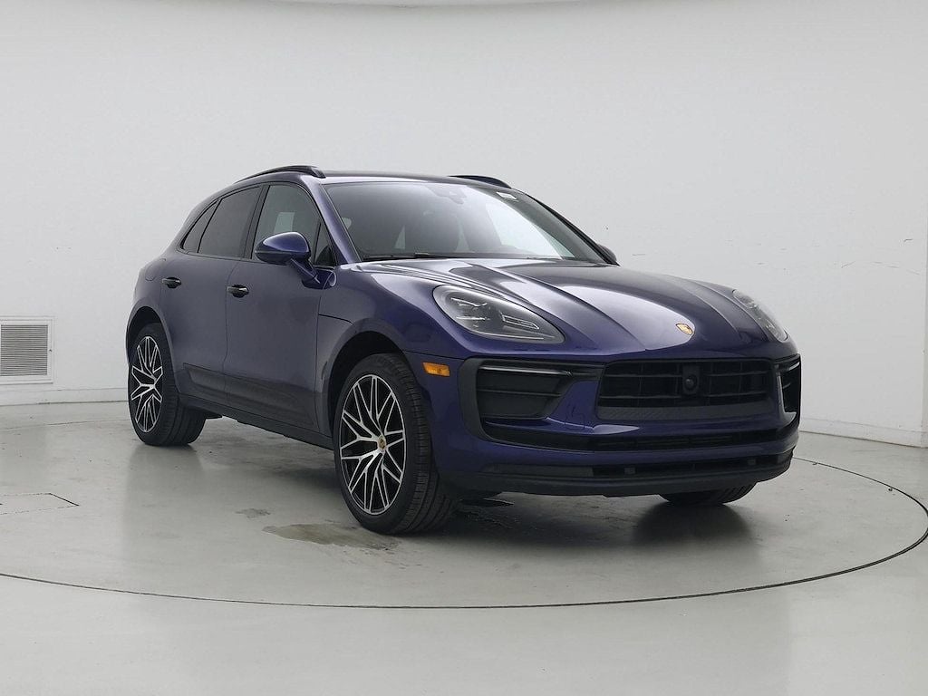 2023 Porsche Macan T