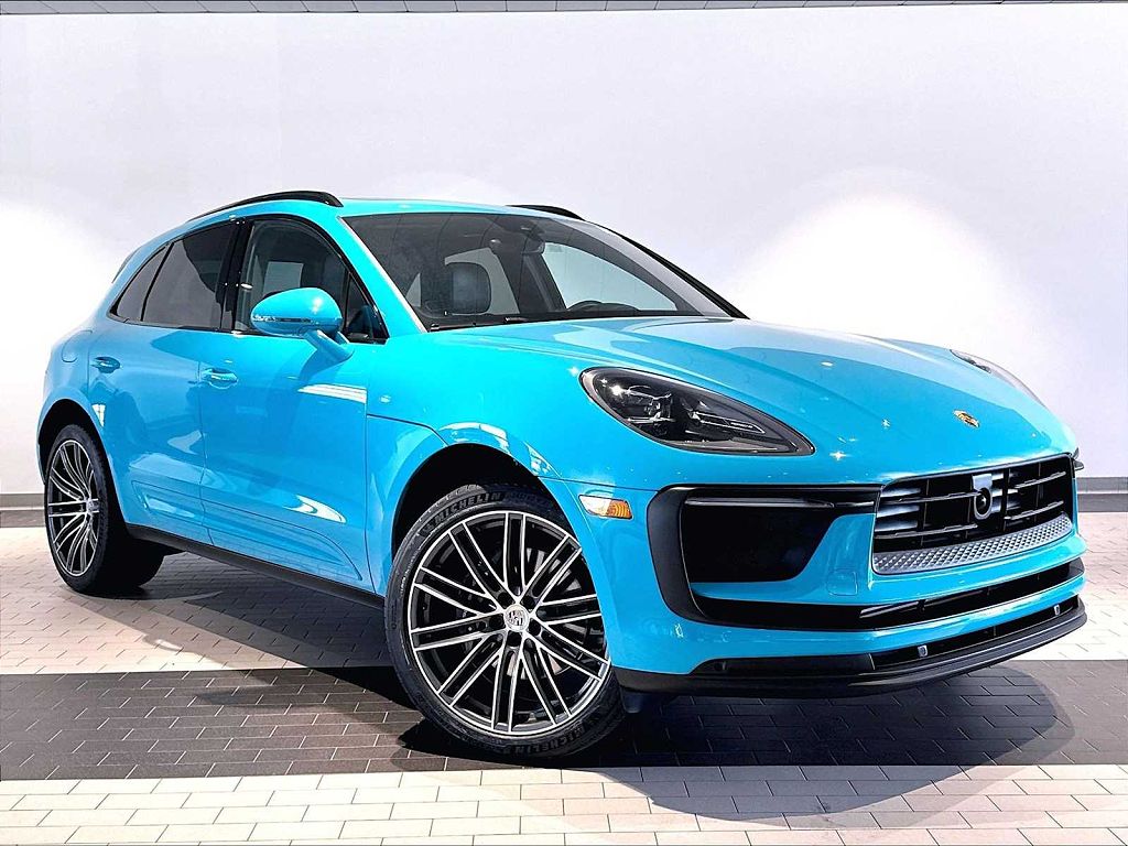 2023 Porsche Macan AWD