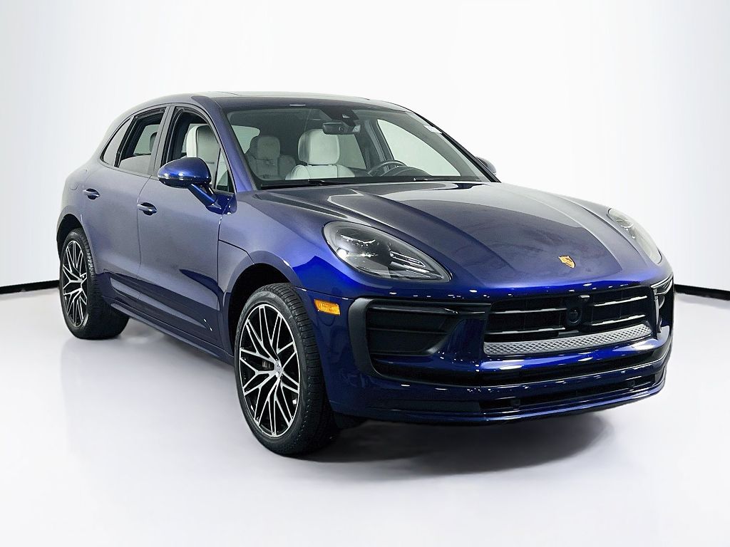 2025 Porsche Macan