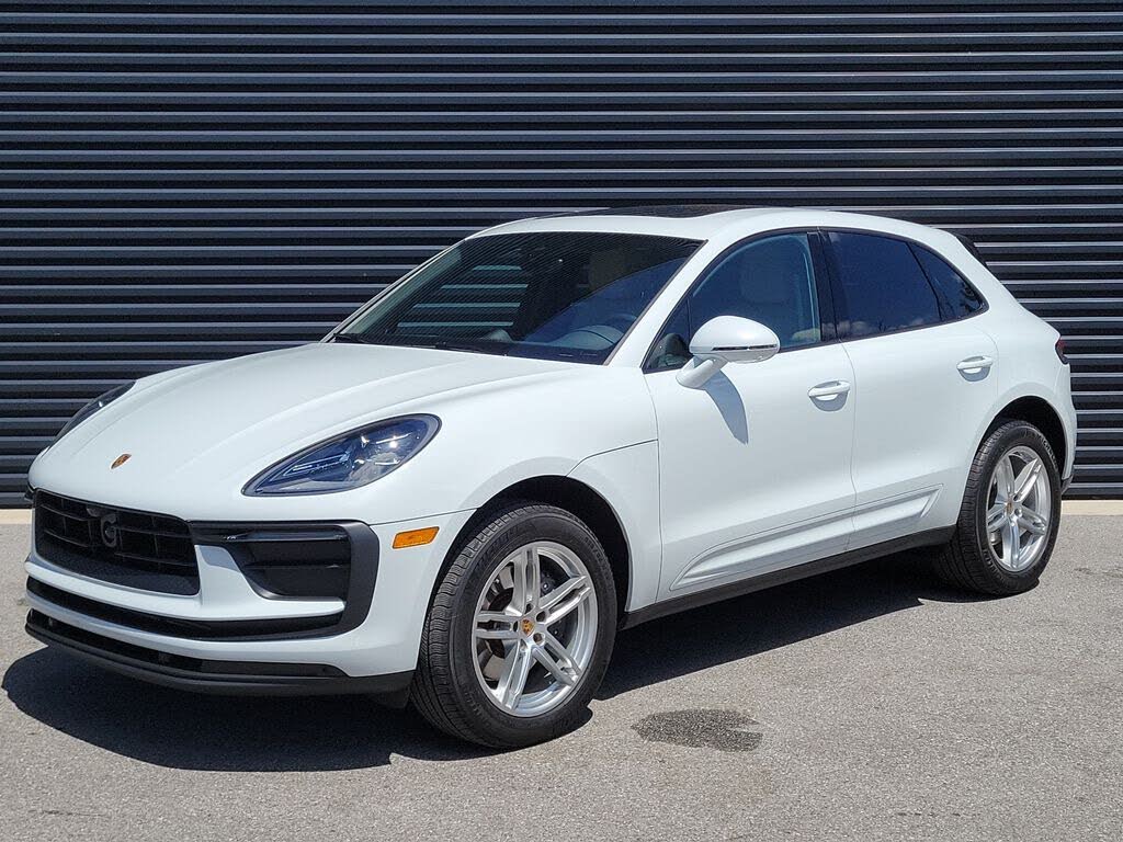 2025 Porsche Macan T