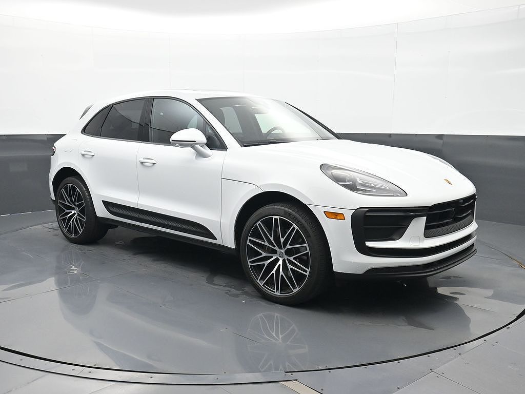 2025 Porsche Macan