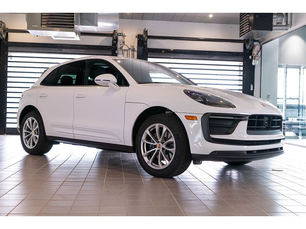 2026 Porsche Macan