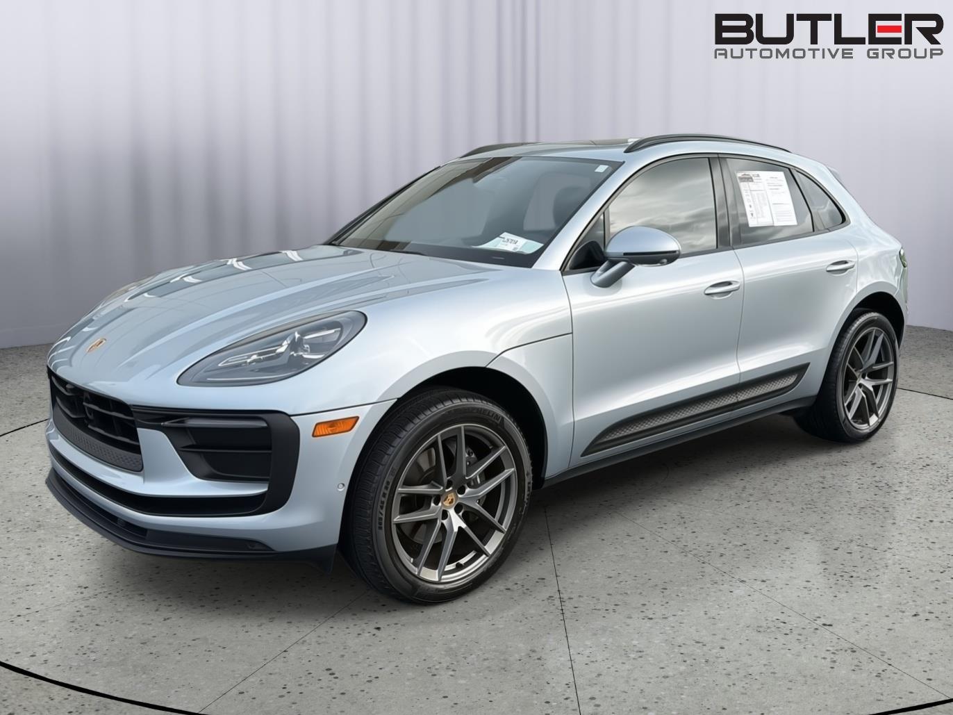 2023 Porsche Macan T