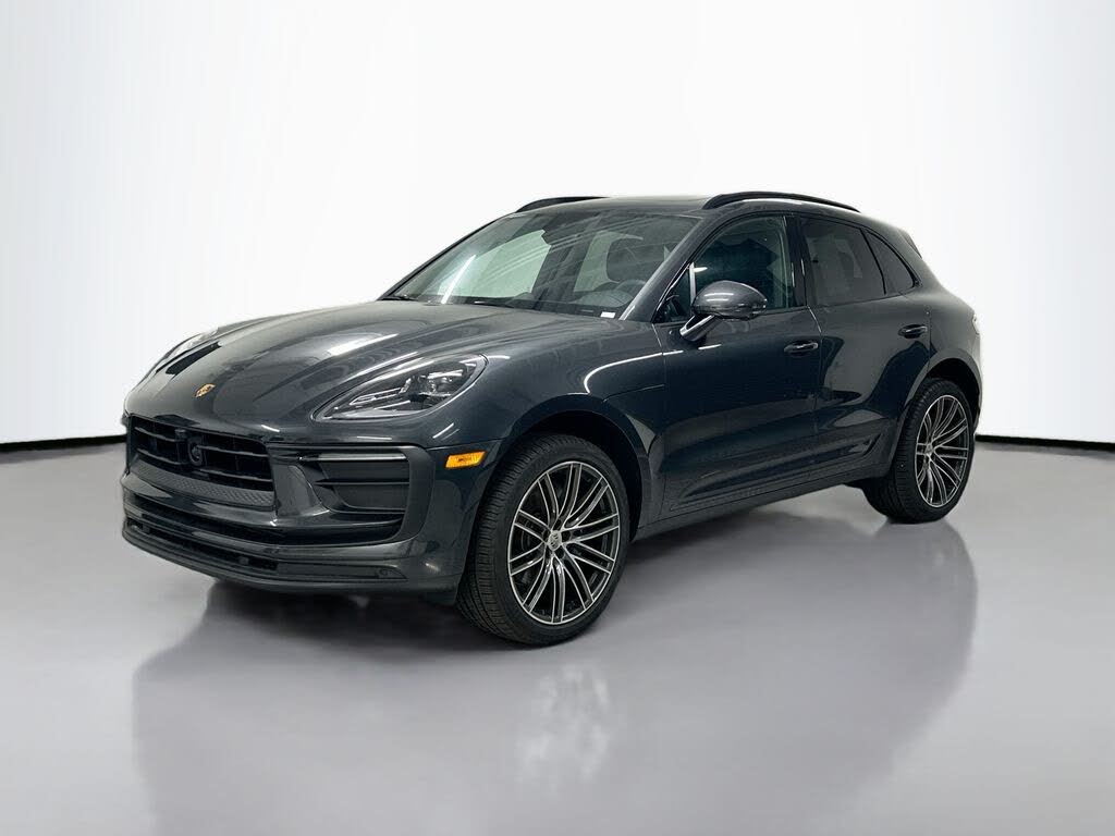 2025 Porsche Macan T