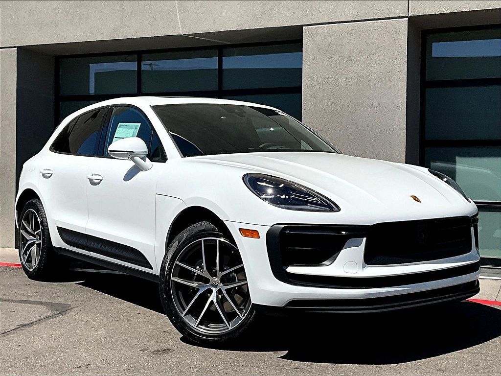 2025 Porsche Macan