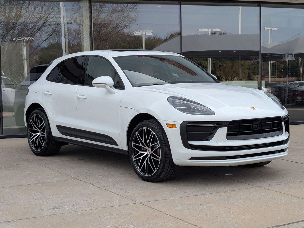 2025 Porsche Macan