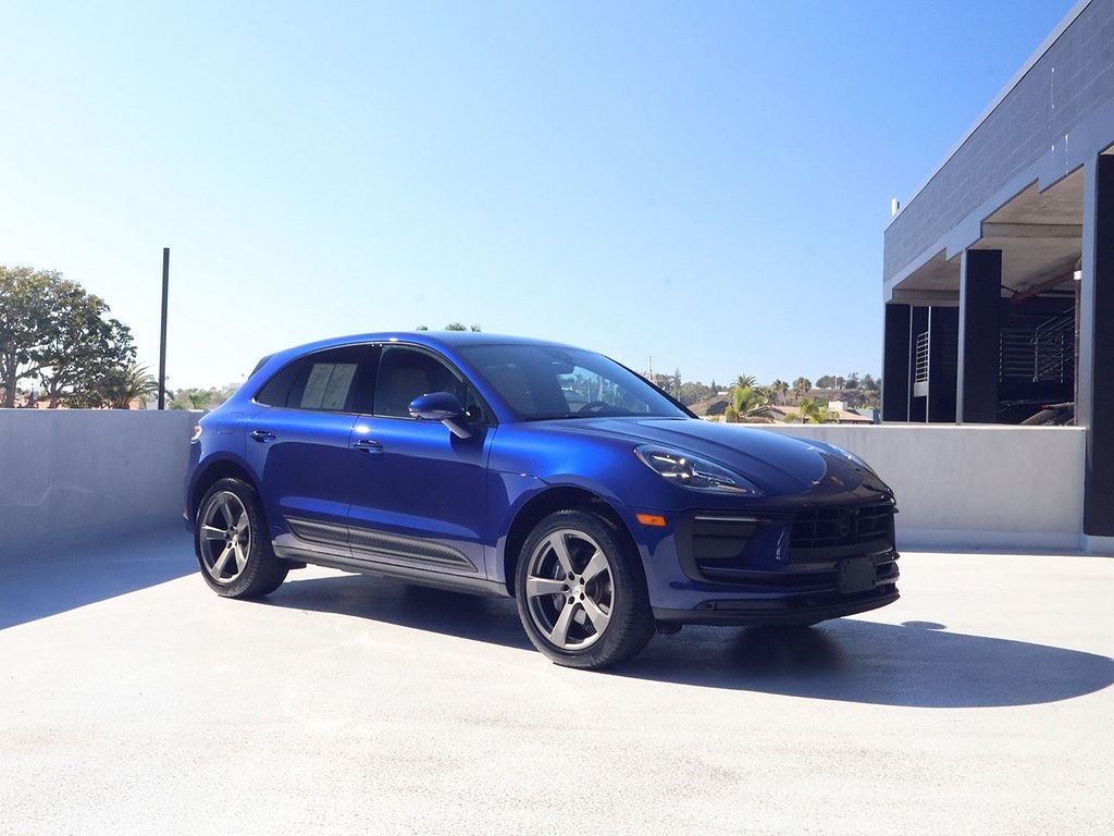 2025 Porsche Macan