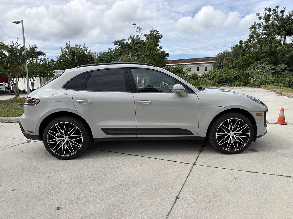 2023 Porsche Macan