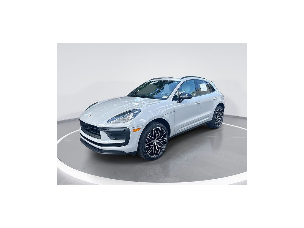 2025 Porsche Macan