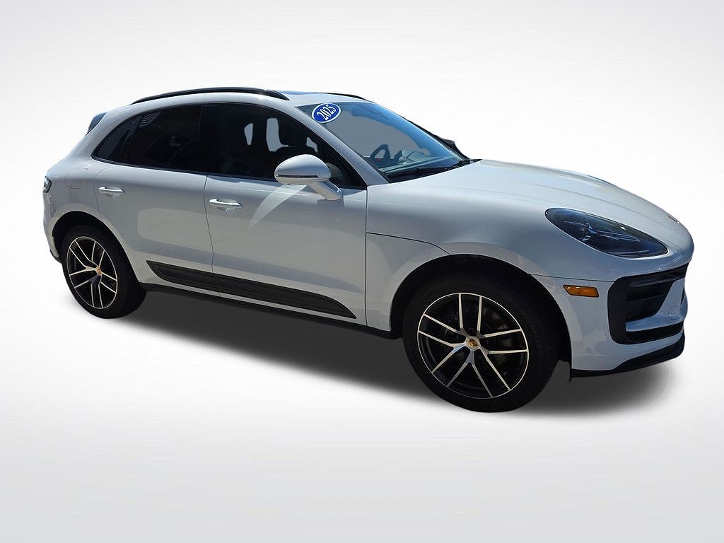 2025 Porsche Macan