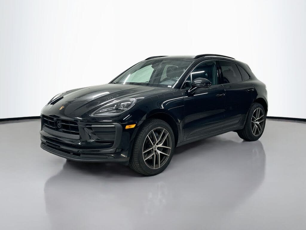 2025 Porsche Macan T