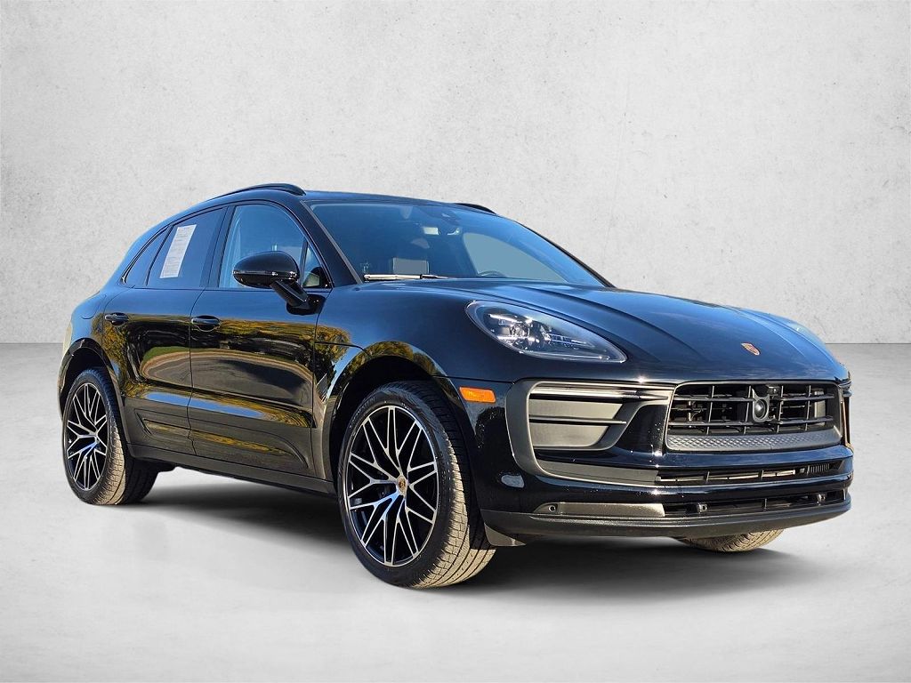 2025 Porsche Macan