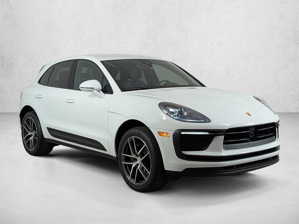 2025 Porsche Macan