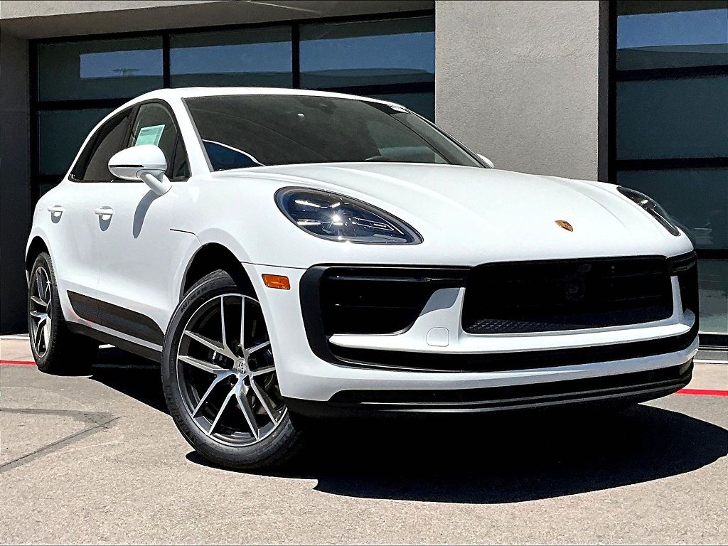 2025 Porsche Macan