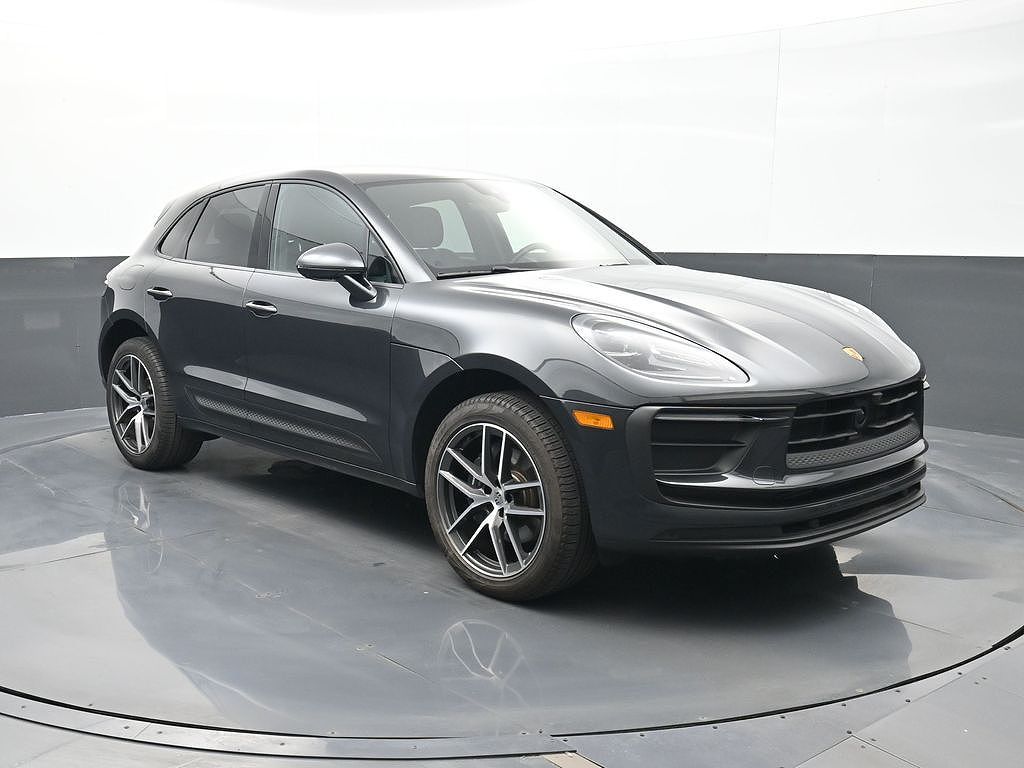 2025 Porsche Macan