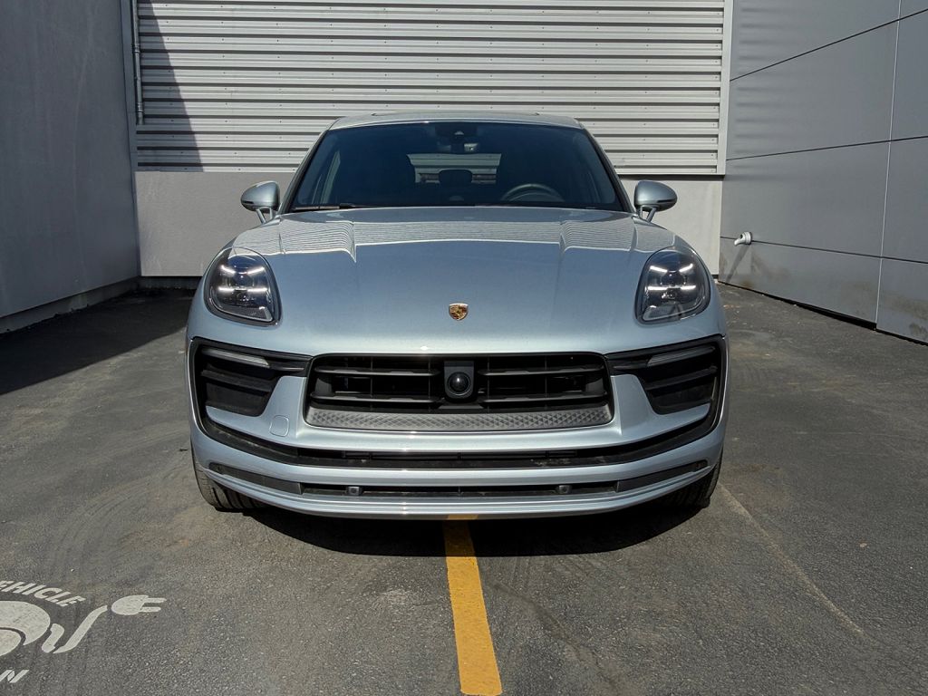 2025 Porsche Macan