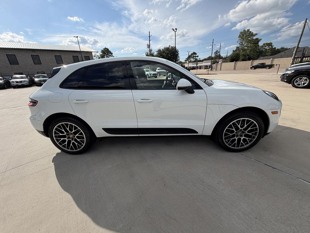 2018 Porsche Macan