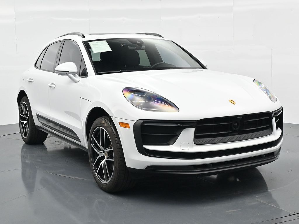 2025 Porsche Macan