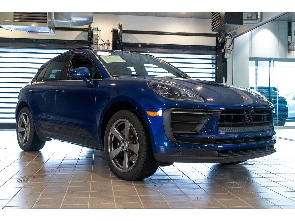 2025 Porsche Macan