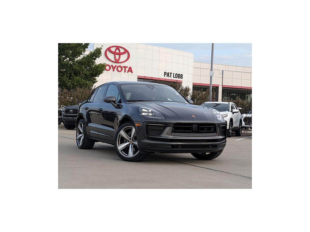 2025 Porsche Macan