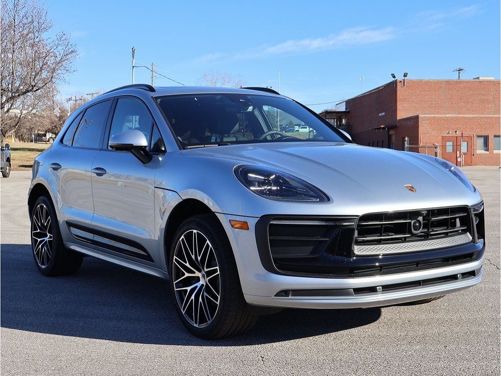 2026 Porsche Macan T