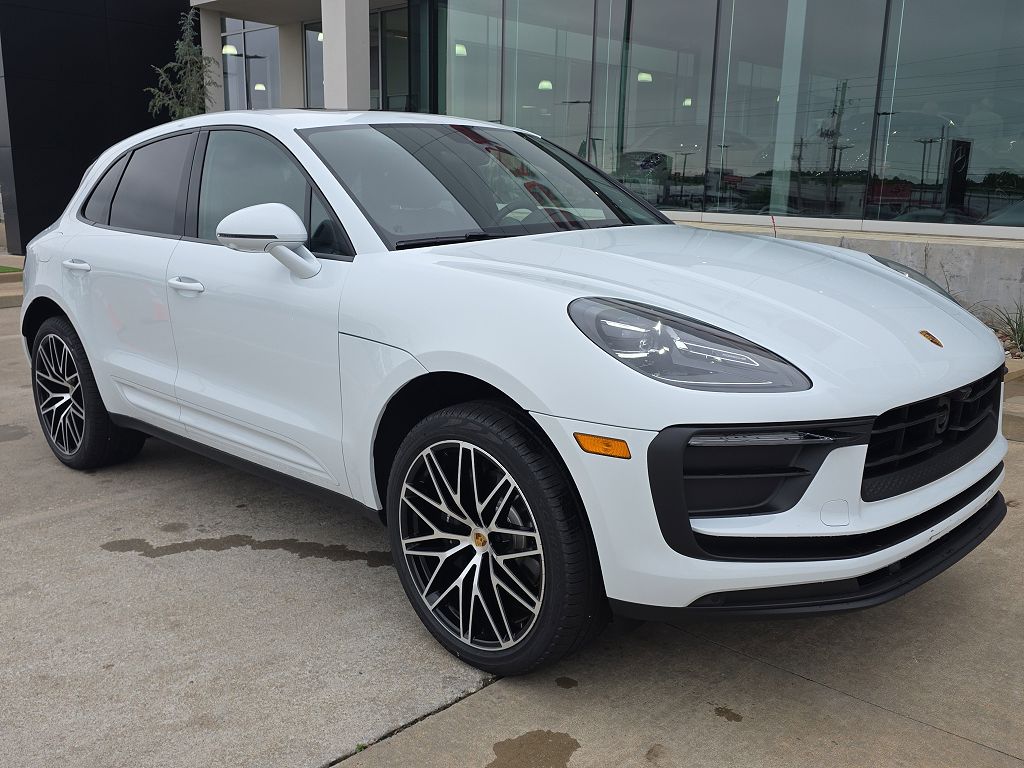 2026 Porsche Macan