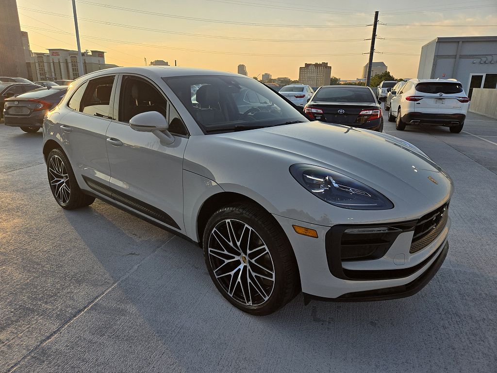 2023 Porsche Macan