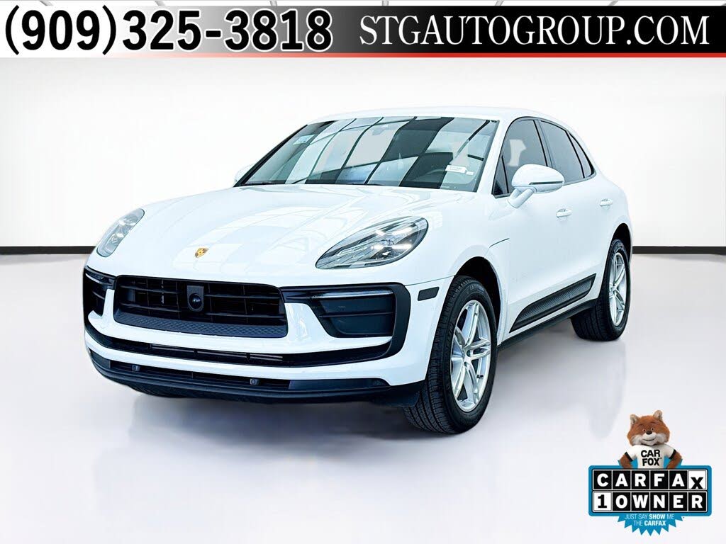 2023 Porsche Macan AWD w/ 8,579 low miles