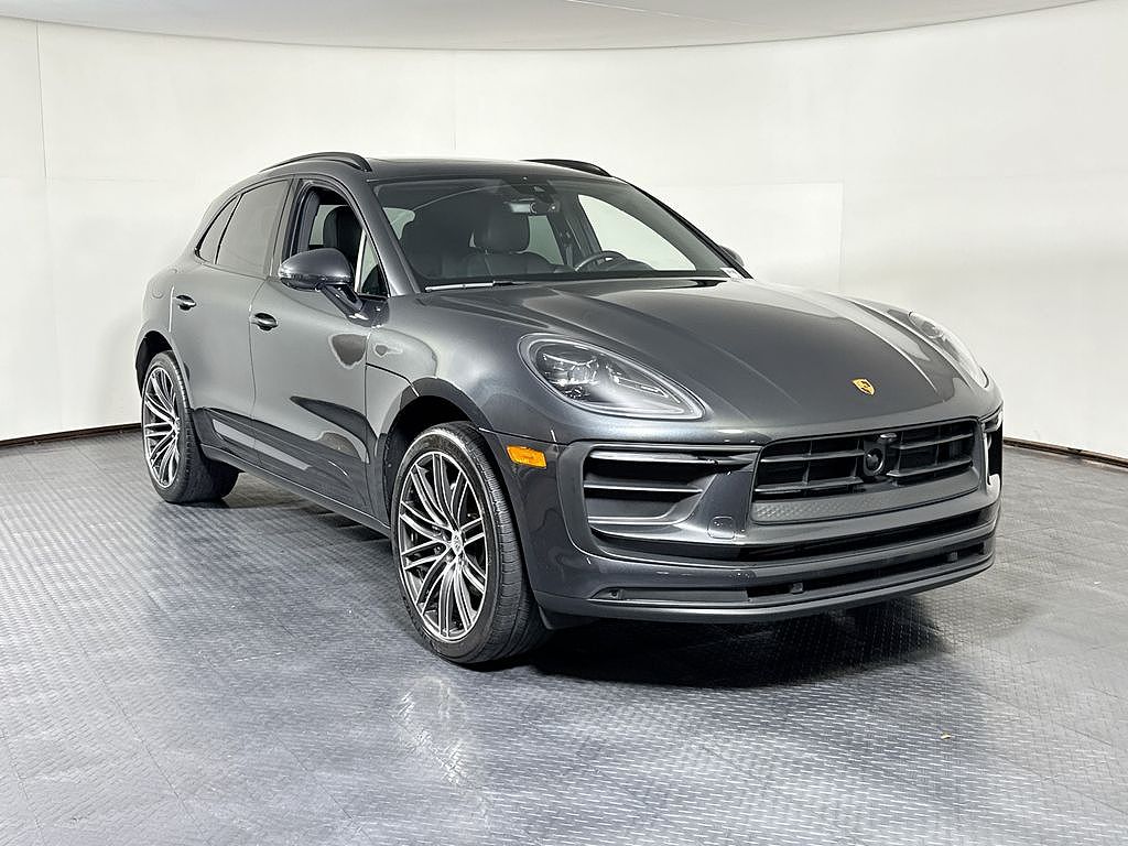 2025 Porsche Macan