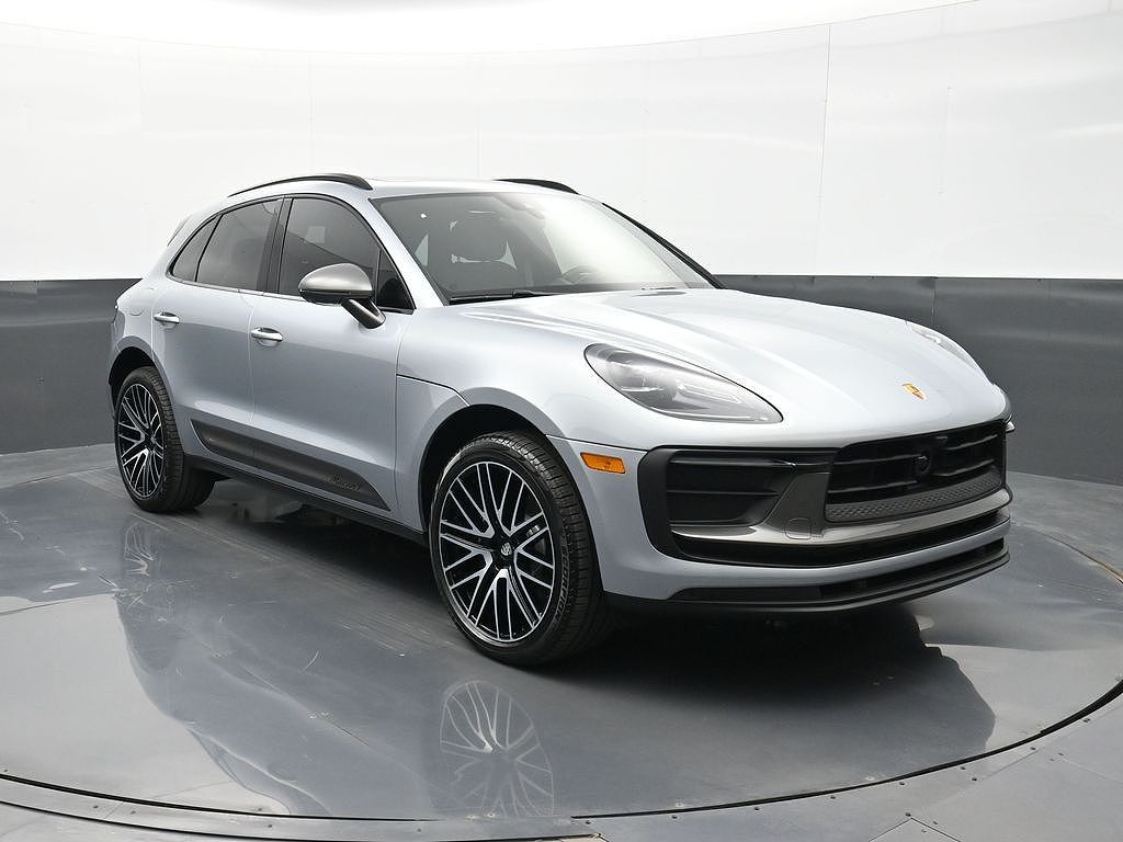 2025 Porsche Macan