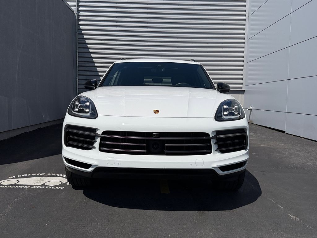 2023 Porsche Cayenne Platinum Edition