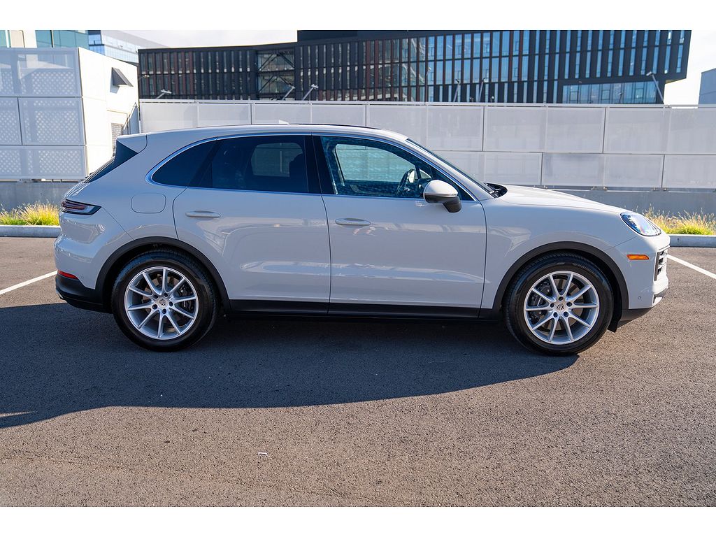 2024 Porsche Cayenne
