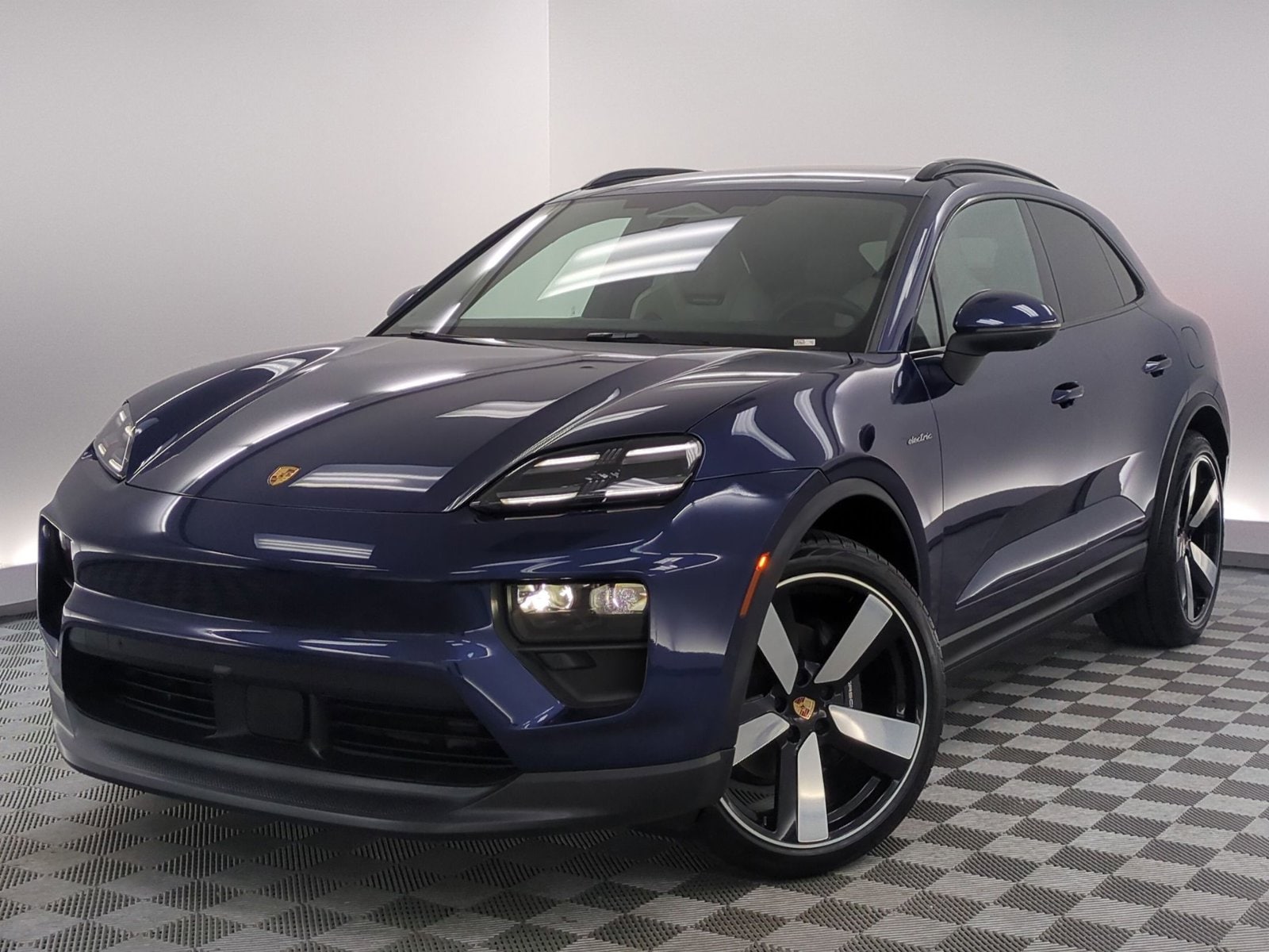 2025 Porsche Macan 4