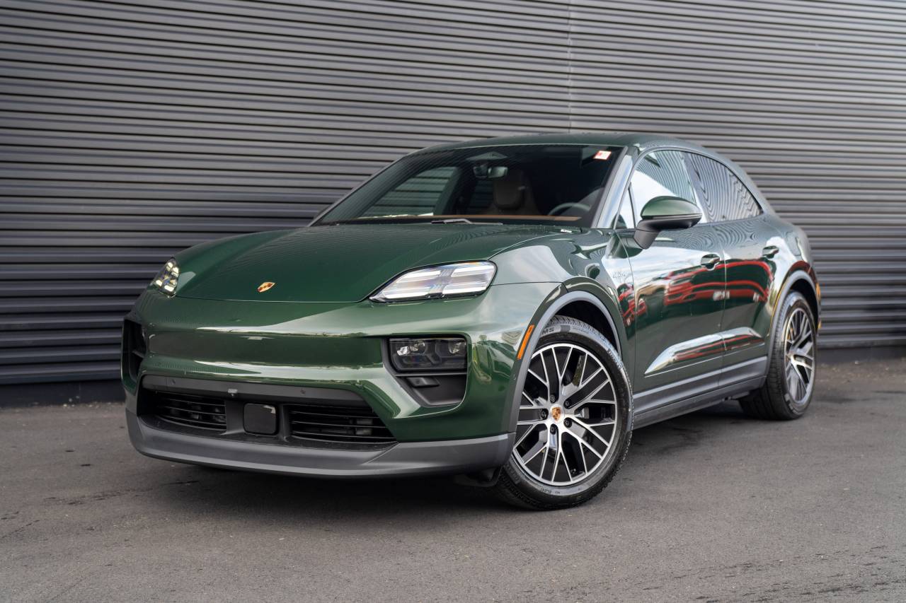 2026 Porsche Macan 4