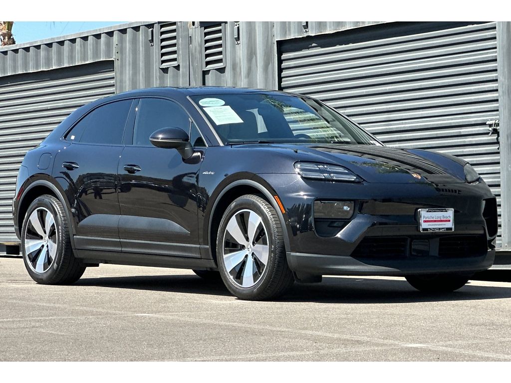 2024 Porsche Macan photo 1