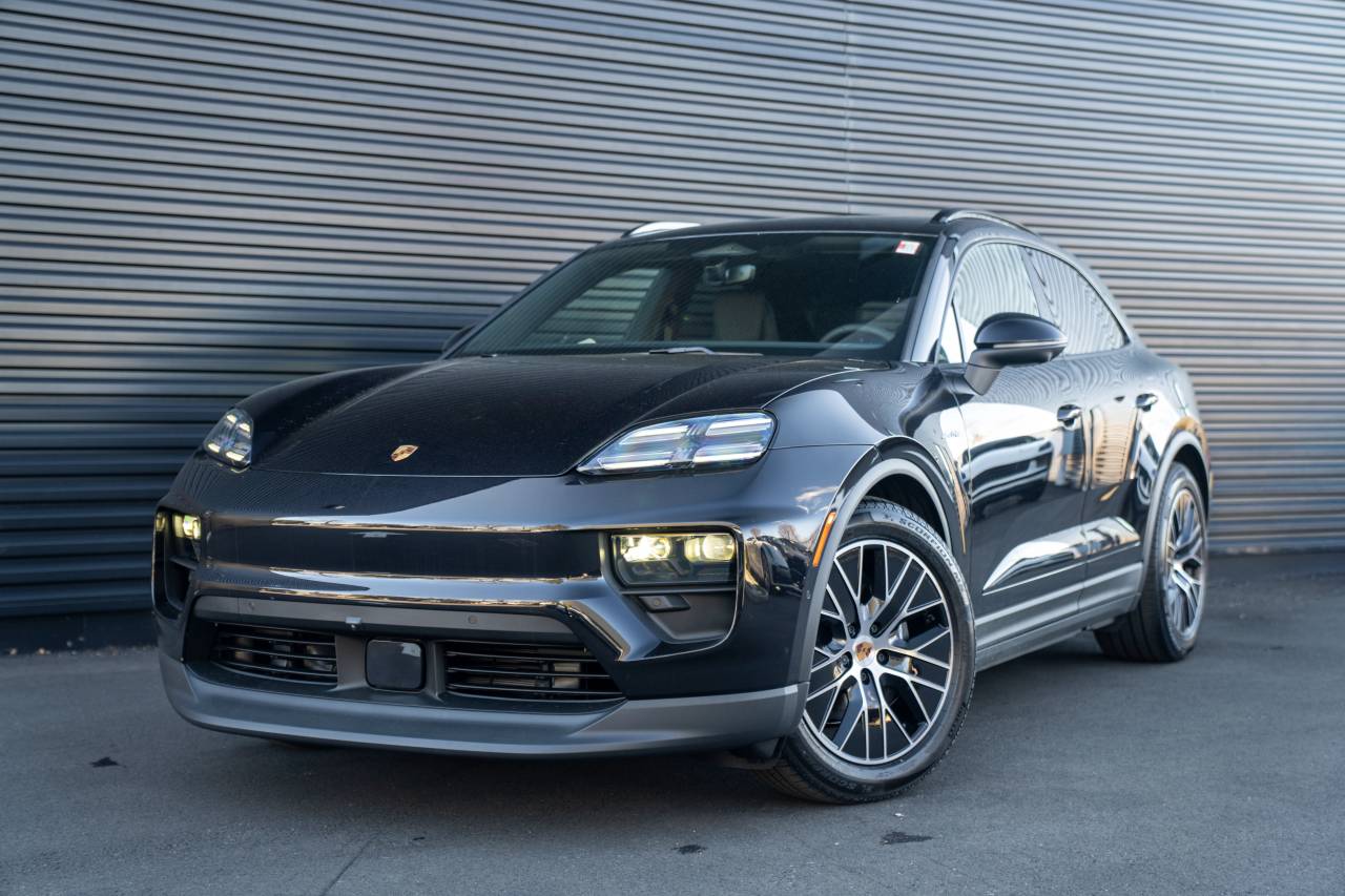 2026 Porsche Macan 4