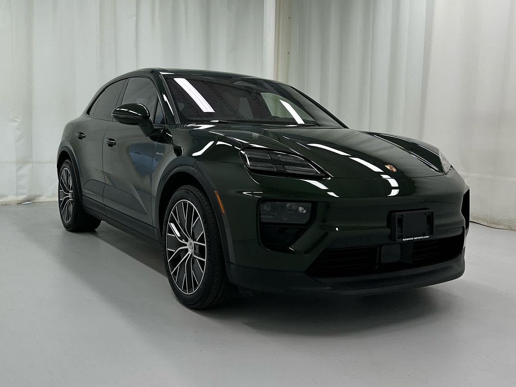 2025 Porsche Macan 4 Electric